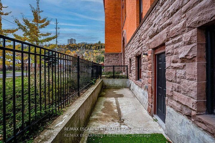 Property Photo:  200 Stinson Street 104  ON L8N 4J5 