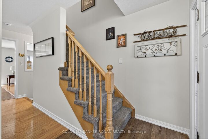 Property Photo:  22 Callander Crescent  ON L9R 0B4 