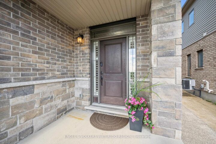 Property Photo:  552 Wasaga Crescent  ON N2V 2Y7 