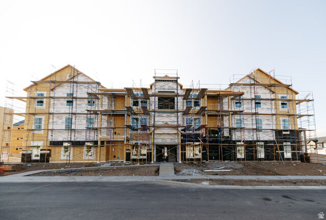 Property Photo:  709 W 4500 S N203  UT 84664 