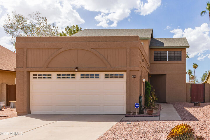 Property Photo:  734 N Criss Street  AZ 85226 