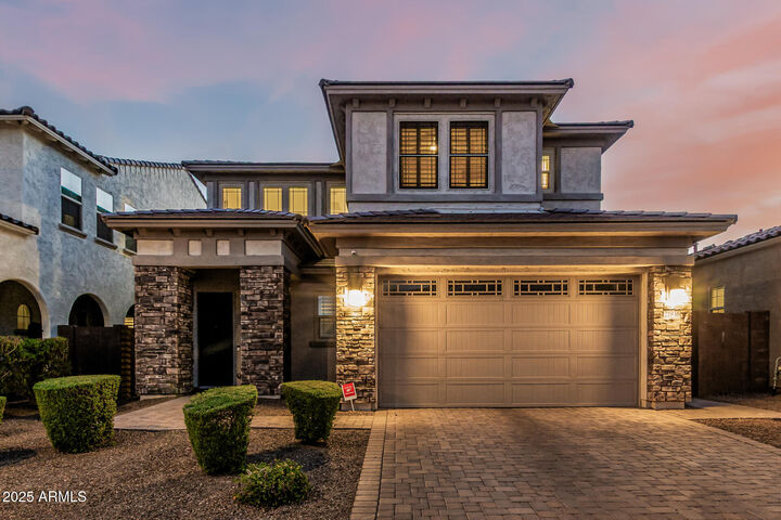Property Photo:  21936 N 33rd Place  AZ 85050 