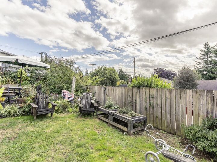 Property Photo: 33369 3rd Avenue BC V2V 1P1