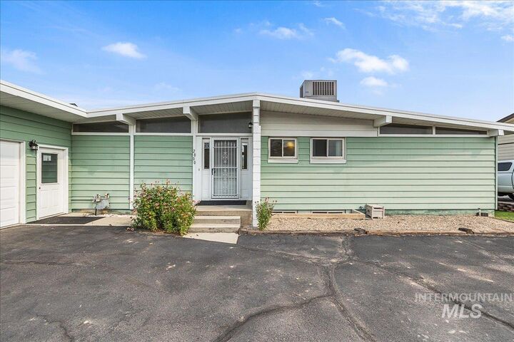 Property Photo: 2800 W Sunrise Rim Rd ID 83705