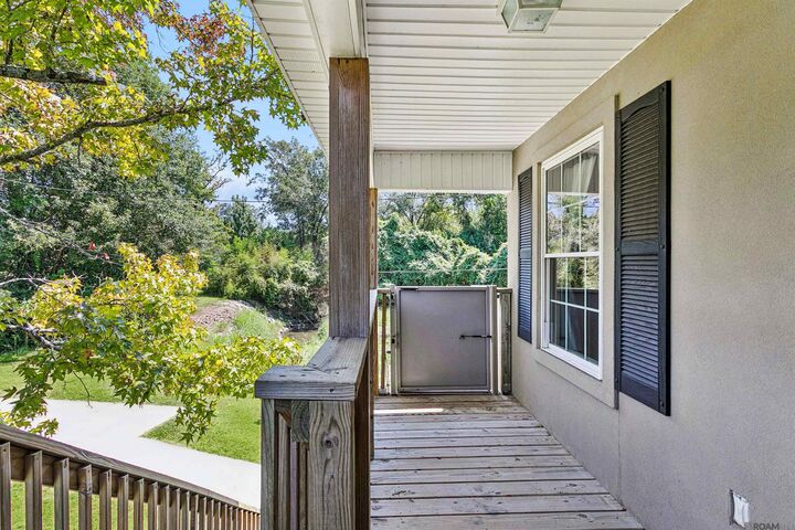 Property Photo: 7130 Comite Dr LA 70714