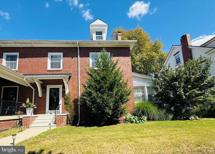 Property Photo:  117 S Park Road  PA 19610 