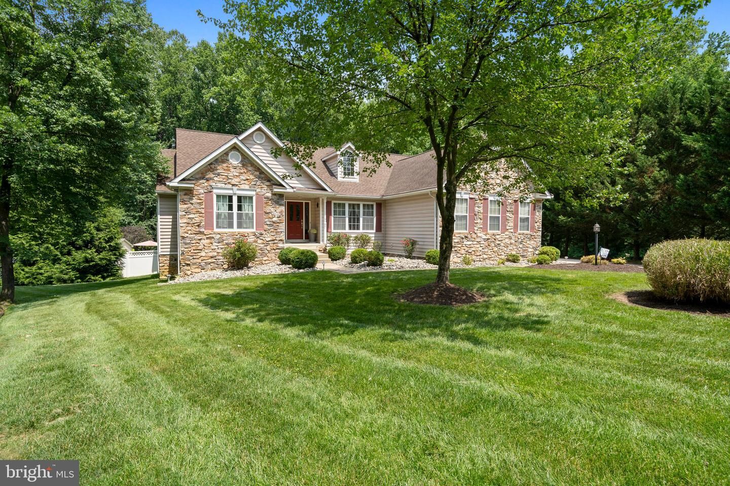 Property Photo:  9555 Hawksbury Place  MD 20646 