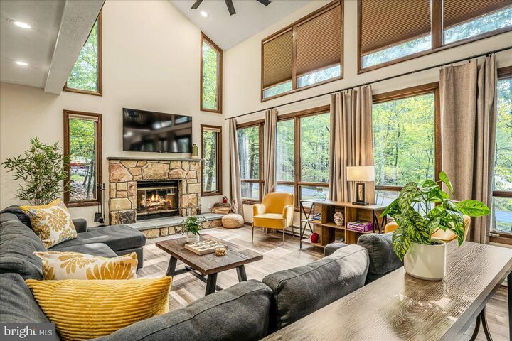 1119 Kensington Drive  East Stroudsburg PA 18301 photo