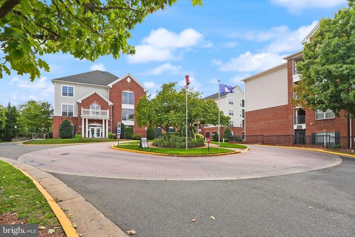Property Photo:  4854 Eisenhower Avenue 445  VA 22304 
