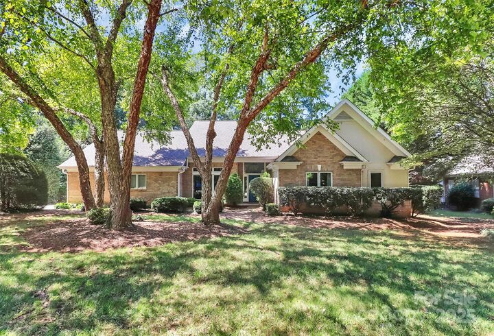 Property Photo:  109 Lynn Cove Lane  NC 28117 