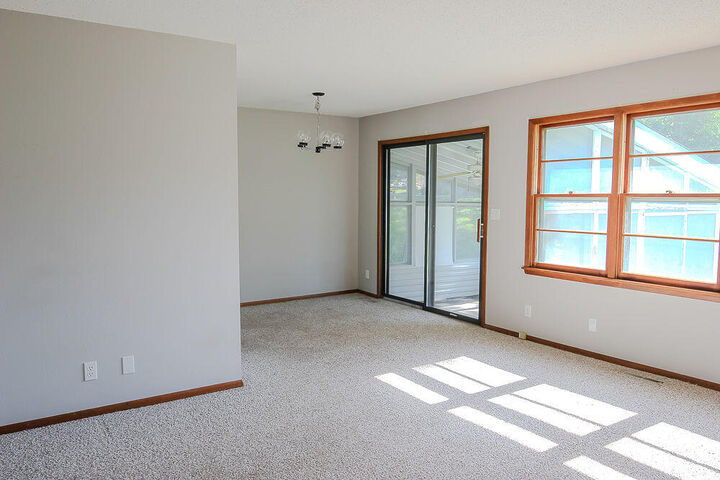 Property Photo:  306 Schubert Circle  IA 50014 