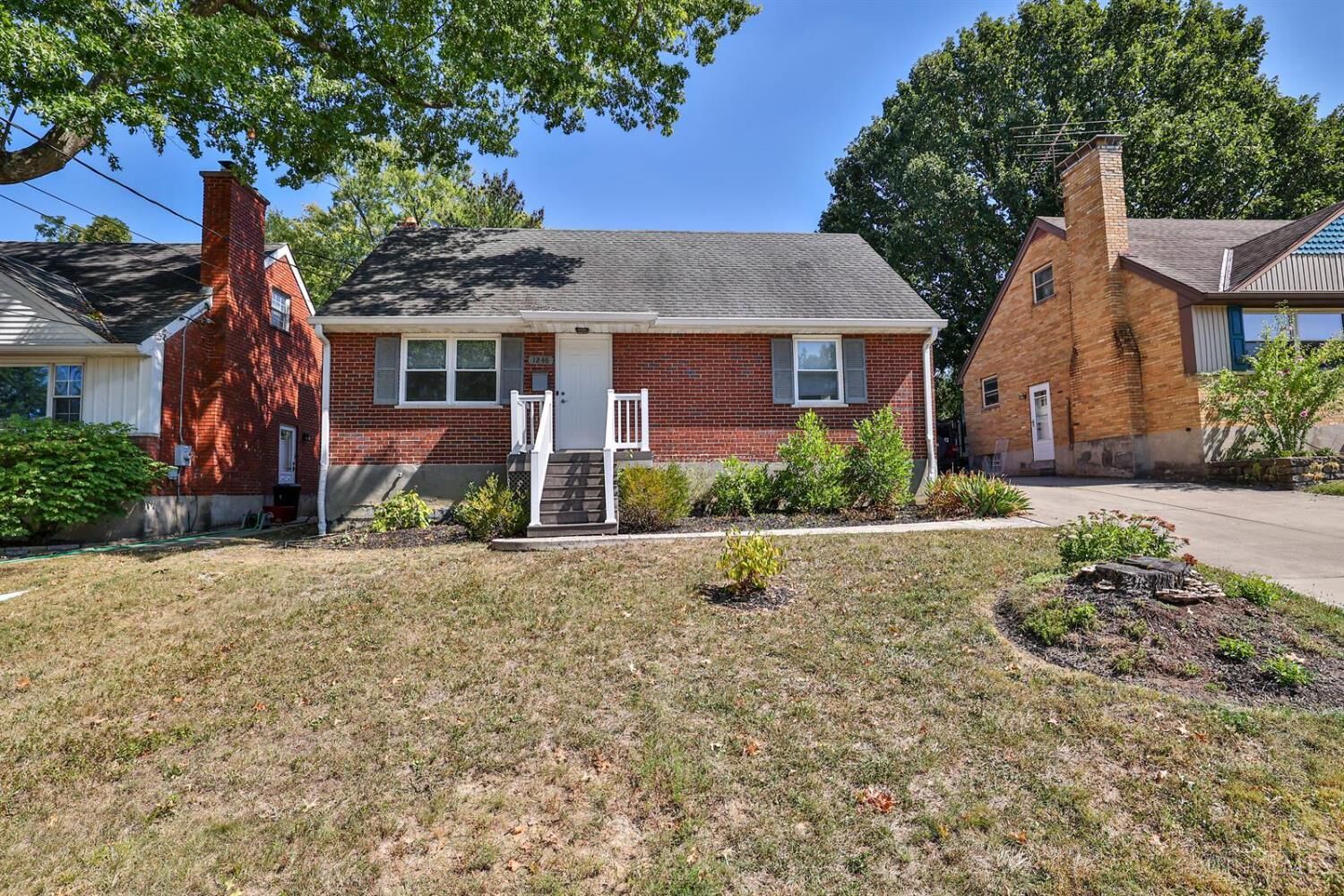 Property Photo: 1246 Thurnridge Drive OH 45215