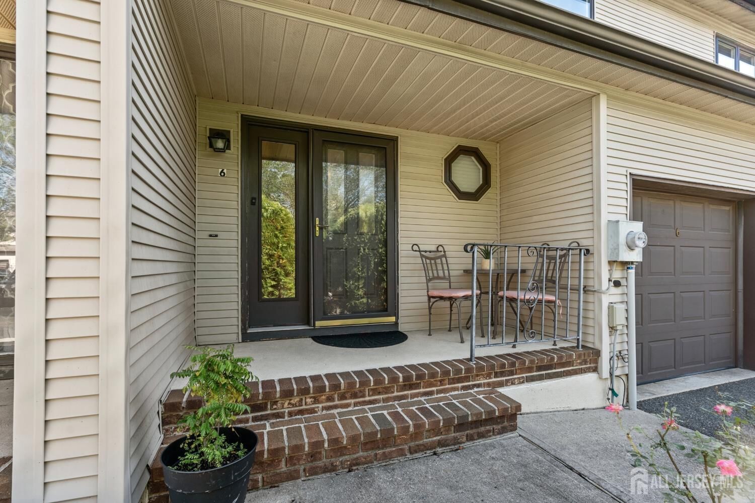 Property Photo:  6 Elm Terrace  NJ 08822 