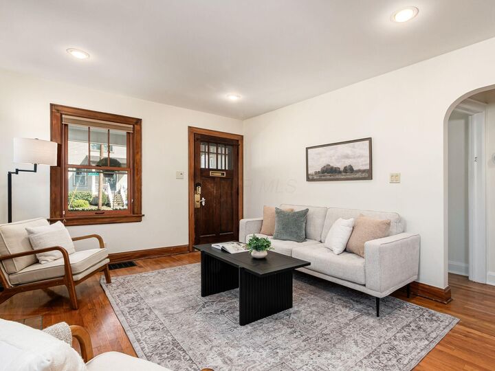 Property Photo:  781 Bruck Street  OH 43206