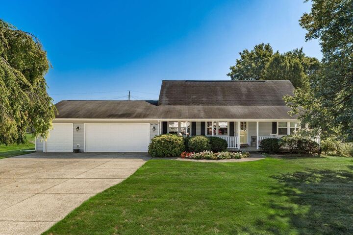 Property Photo: 808 Craig Parkway OH 43055