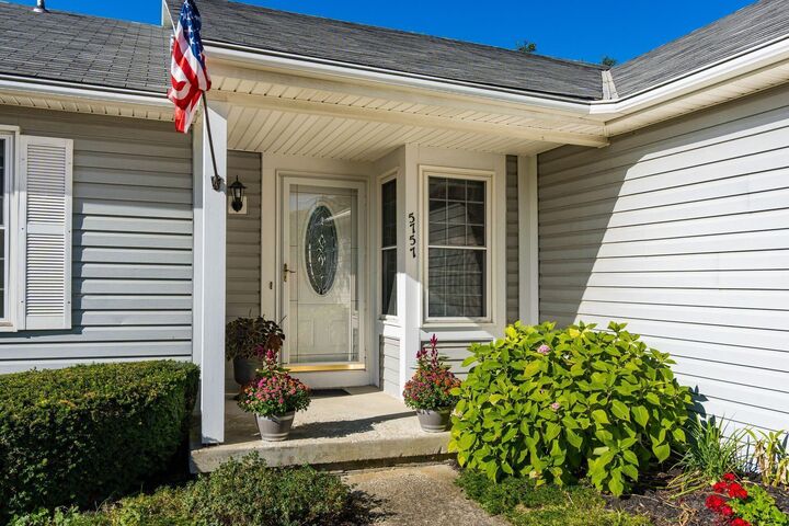 Property Photo:  5757 Nike Drive  OH 43026 