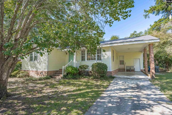 Property Photo: 215 Sandel SC 29169