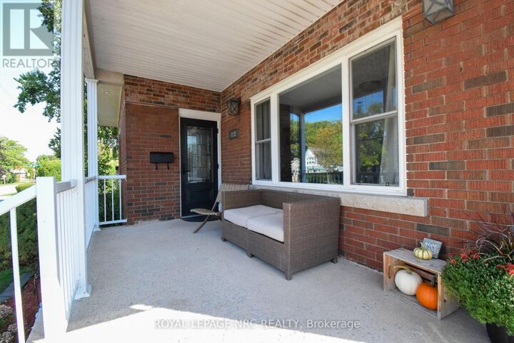 Photo de la propriété: 128 Haig Street ON L2R 6L2