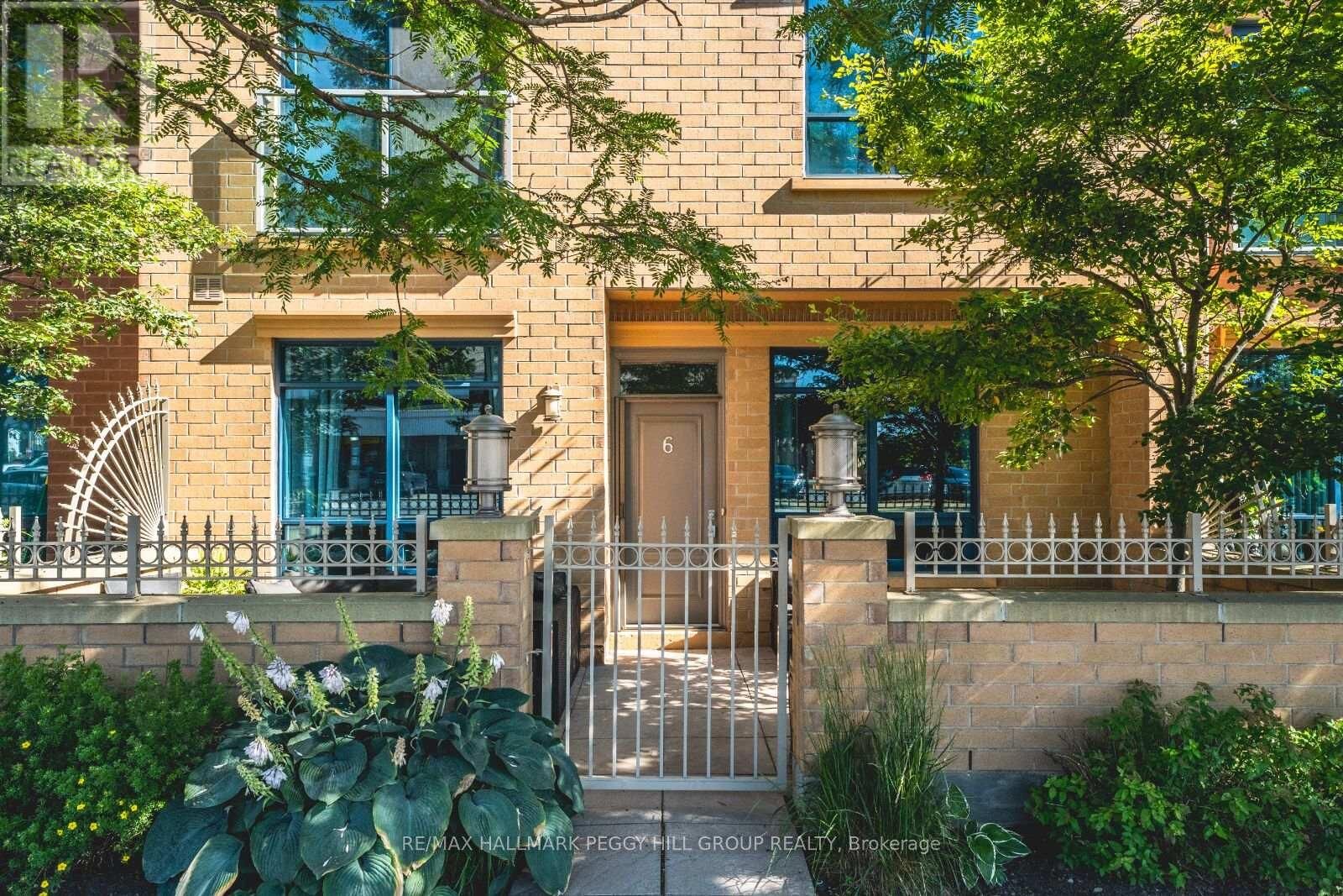 Property Photo: 6 Victoria Street ON L4N 6G2