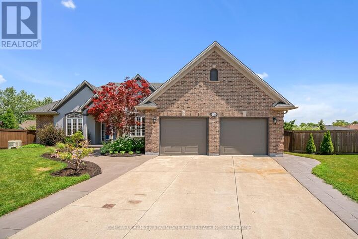 Property Photo:  152 Redwood Court  ON L3C 7C4 