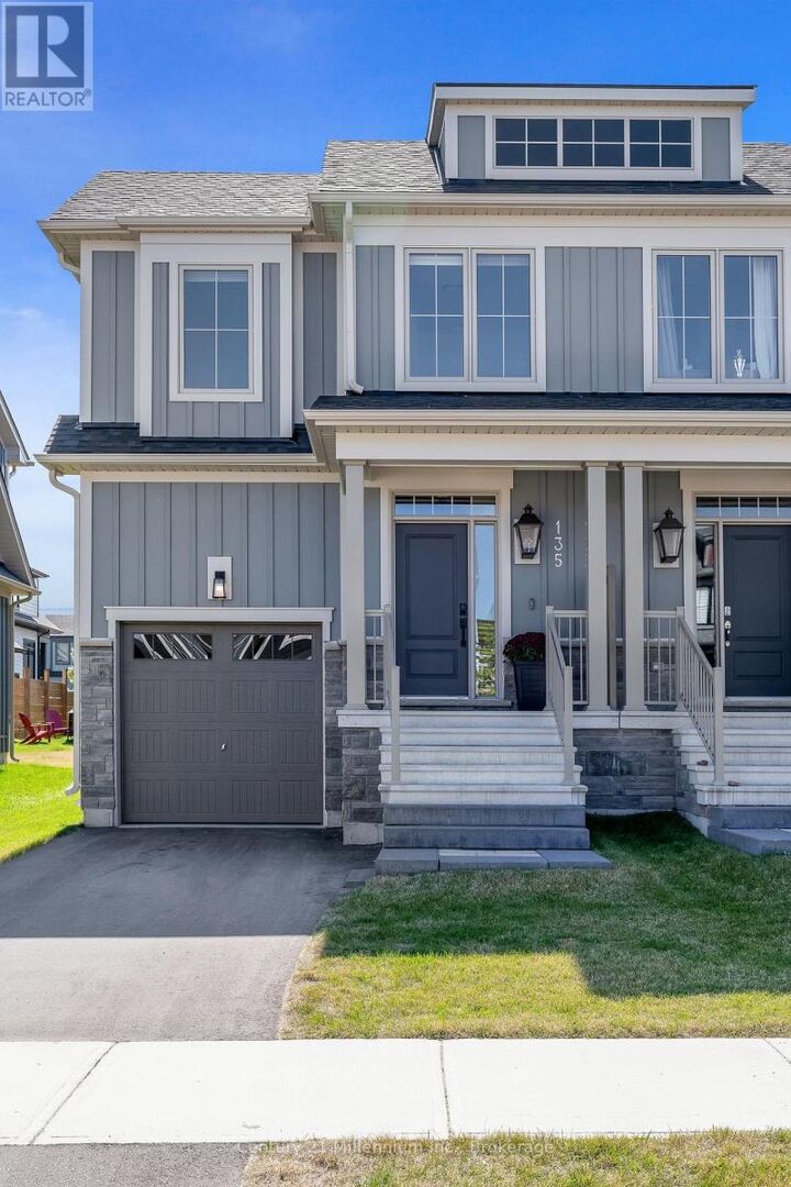Property Photo:  135 Courtland Street  ON L9Y 0R4 