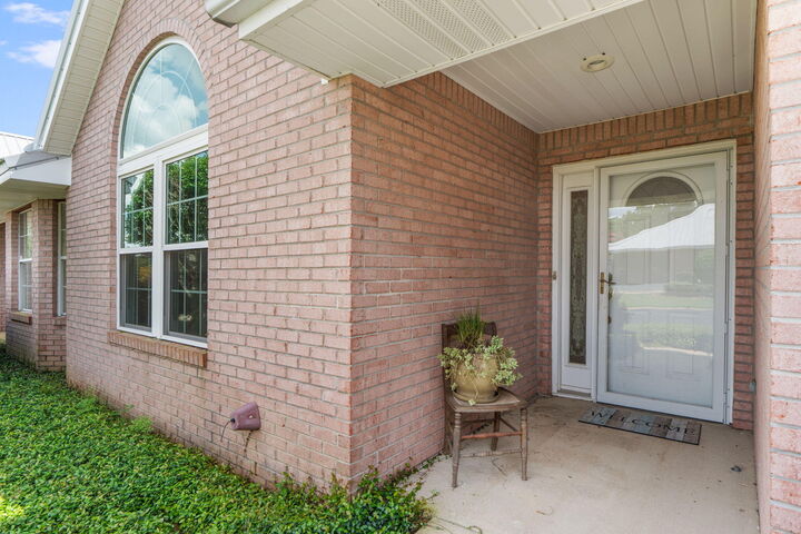 Property Photo:  1942 Woodcrest Ridge 2  FL 32547 