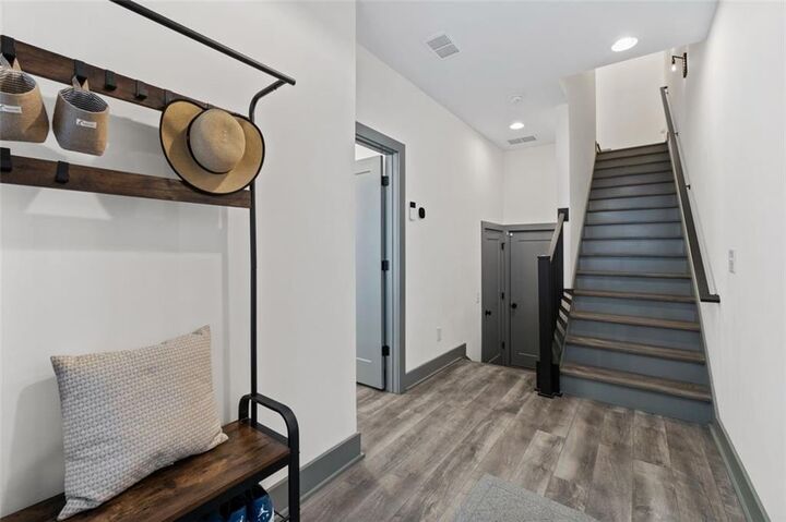Property Photo:  3 Becker Place NW  GA 30307 