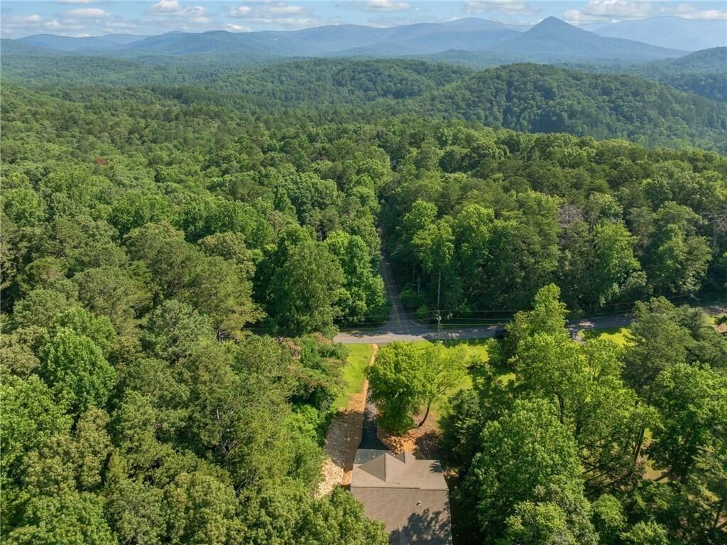 Property Photo:  304 Old Cove Road N  GA 30143 