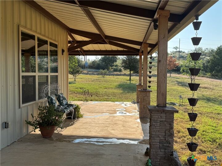 Property Photo:  212 E Rio Llano Drive  TX 78643 