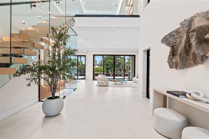 Property Photo:  2405 Castilla Isle  FL 33301 