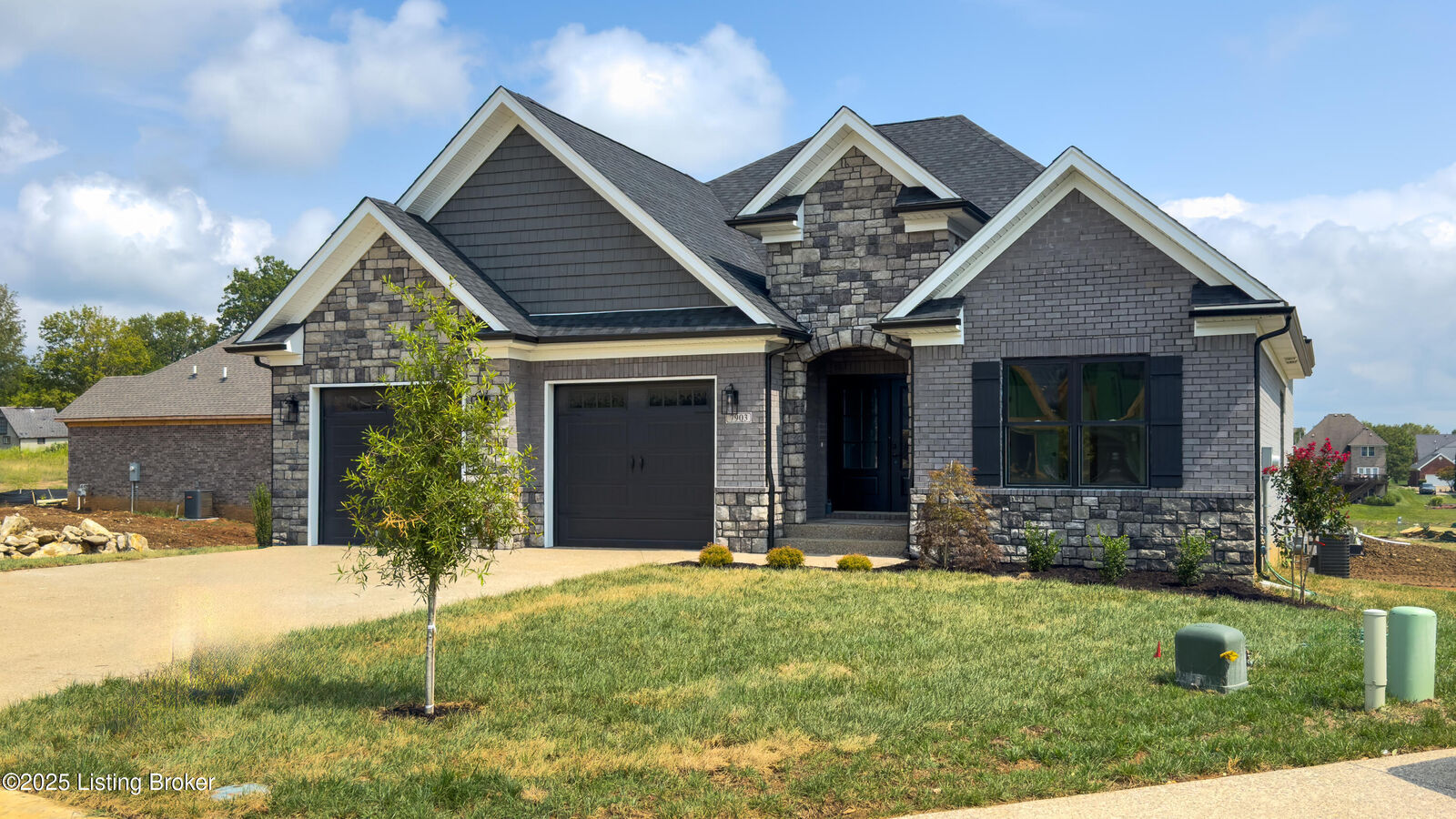 Property Photo:  7903 Wagon Trail Ct  KY 40291 