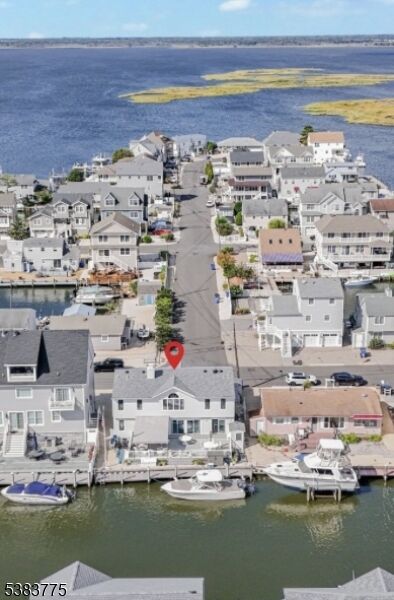 Property Photo:  366 Fort Meyers Ct  NJ 08735 