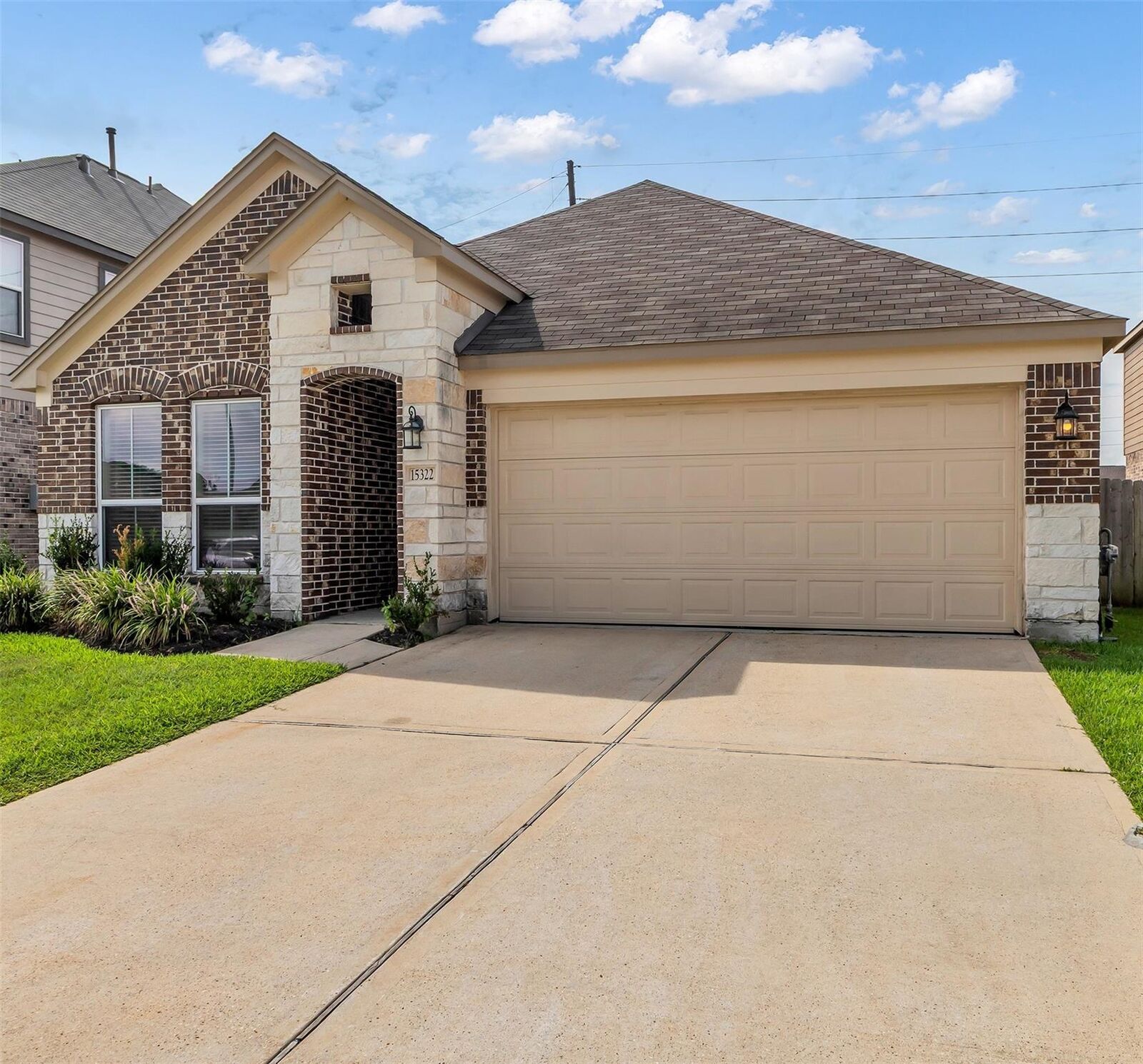Property Photo: 15322 Laceleaf Trail TX 77044