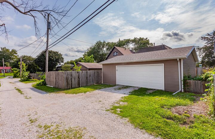 Property Photo: 525 6th Street IA 50201