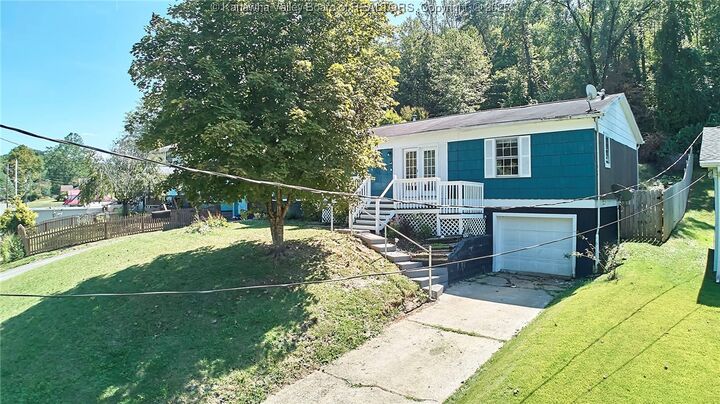 Property Photo:  233 Pleasant Valley Drive  WV 25309 