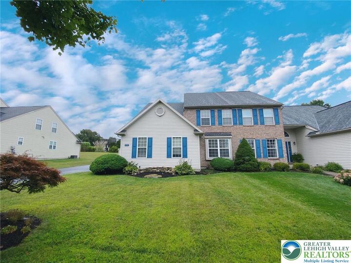 Property Photo:  2150 Rolling Meadow Drive  PA 18062 