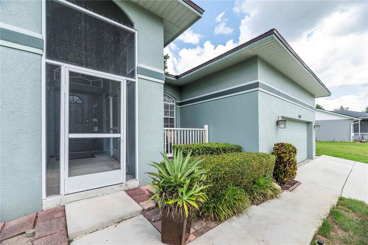 Property Photo: 5845 Danterbury Court FL 33810