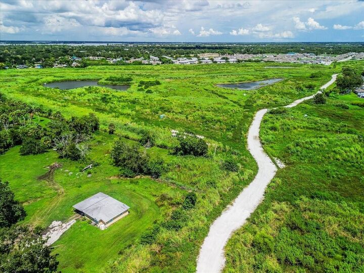 Property Photo: 2111 15th Street E FL 34208