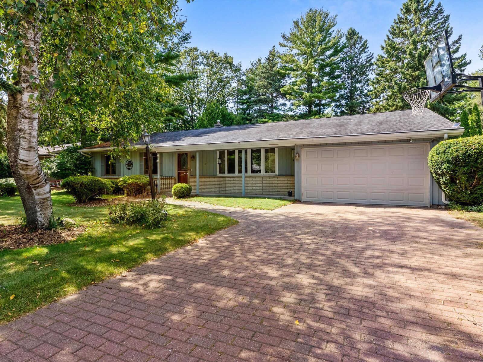 Property Photo:  5010 S 8th St  WI 53081 