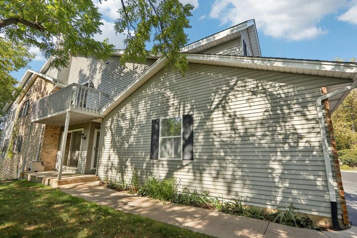 Property Photo: 2283 Quail Hollow Ct A WI 53018