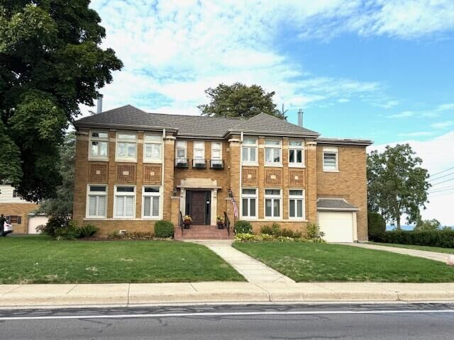 Property Photo:  1418 Lake Boulevard  MI 49085 