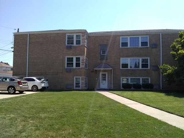 Property Photo:  5819 W 54th Place 2E  IL 60638 