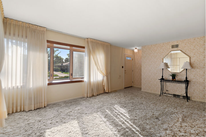 Property Photo:  8206 N Octavia Avenue  IL 60714 