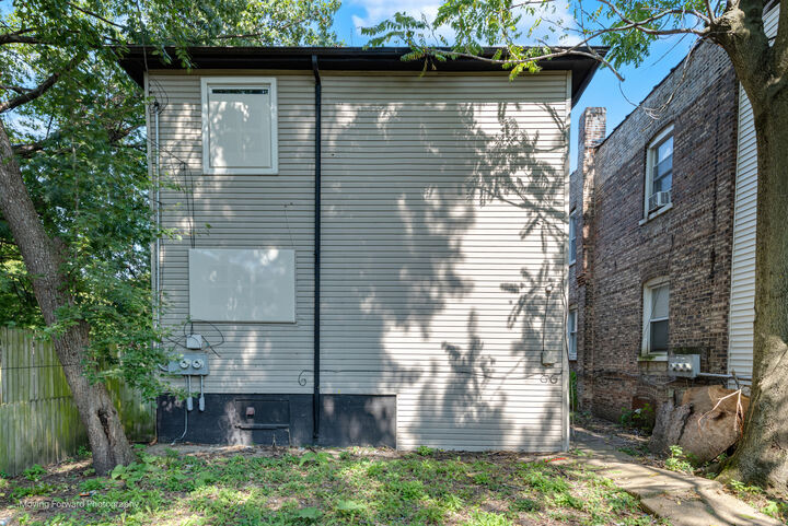Property Photo: 209 W 117th Street IL 60628