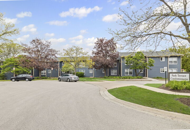 Property Photo:  764 Terrace Court A  IL 60120 