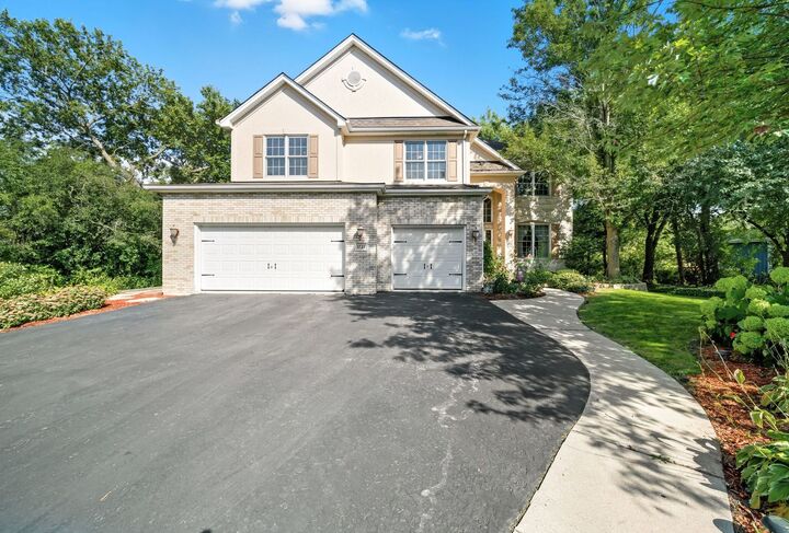 Property Photo: 5727 Howard Avenue IL 60525