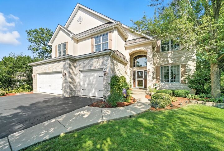 Property Photo:  5727 Howard Avenue  IL 60525 