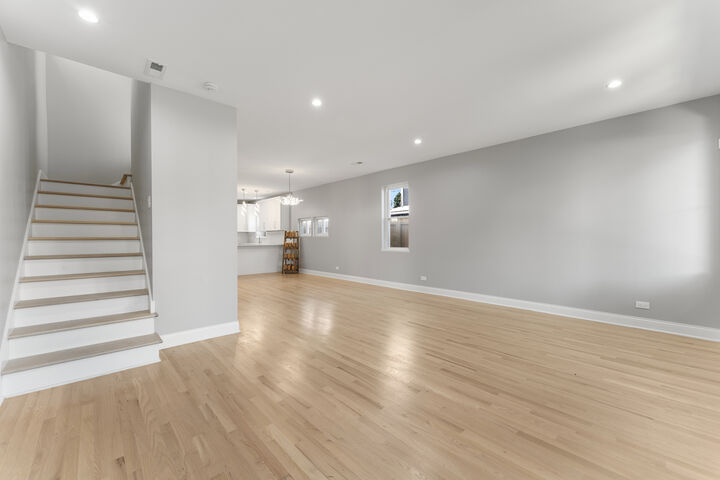 Property Photo: 5123 W 31st Street IL 60804