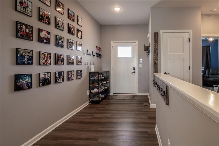 Property Photo:  1005 Joel Lane  IL 60135 