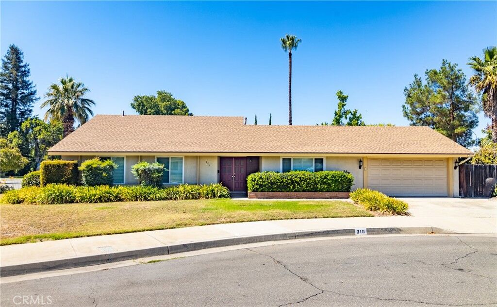 Property Photo: 310 Walnut Avenue CA 92373